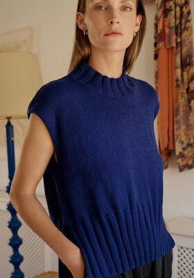 PULLUNDER MIT SEITENSCHLITZEN Merino Superiore von Lana Grossa