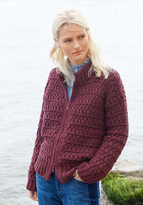 JACKE IM VERKREUZTEN HEBEMASCHENMUSTER Alta Moda Cashmere 16 von Lana Grossa