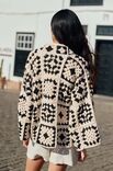 Lana Grossa JACKE IN QUADRATISCHEN MOTIVEN Campo