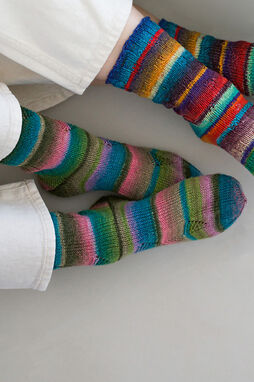 MEILENWEIT Socktober No. 9 von Lana Grossa