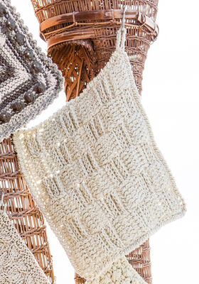 TOPFLAPPEN IM RELIEF-SCHACHBRETTMUSTER Star von Lana Grossa