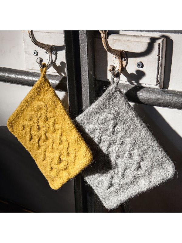 Lana Grossa TOPFLAPPEN IM ZOPF-RAUTENMUSTER Feltro