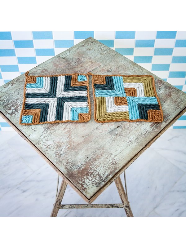 Lana Grossa TOPFLAPPEN IM GRAFISCHEN RELIEFMUSTER Cotone