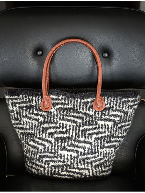 SHOPPER MIT HÄKELBODEN UND HEBEMASCHENMUSTER Feltro von Lana Grossa