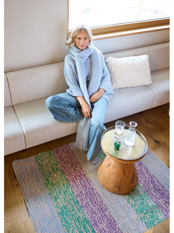 TEPPICH IN FESTEN MASCHEN IN STREIFEN The Tube von Lana Grossa