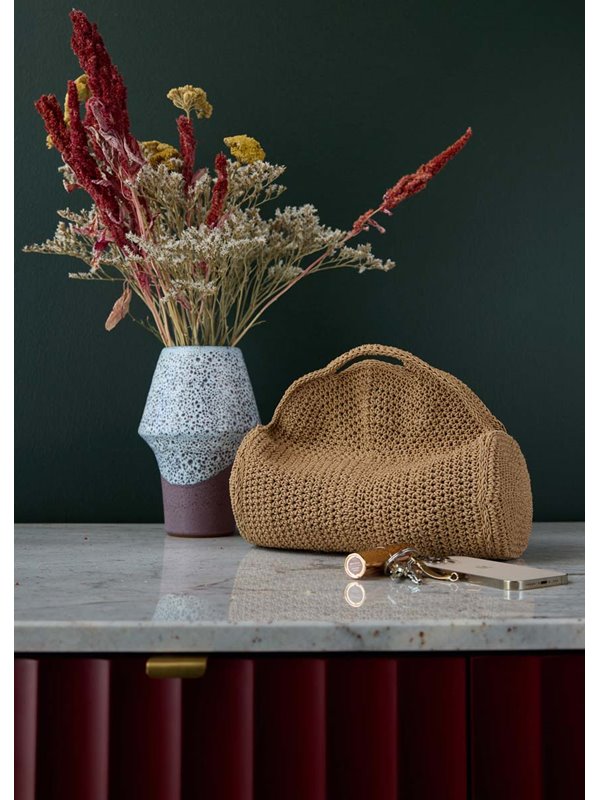 HENKELTASCHE IN HALBEN STÄBCHEN The Core von Lana Grossa