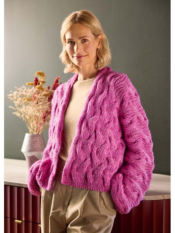 JACKE IM VERSETZTEN RIPPENZOPFMUSTER Natural Alpaca Pelo von Lana Grossa