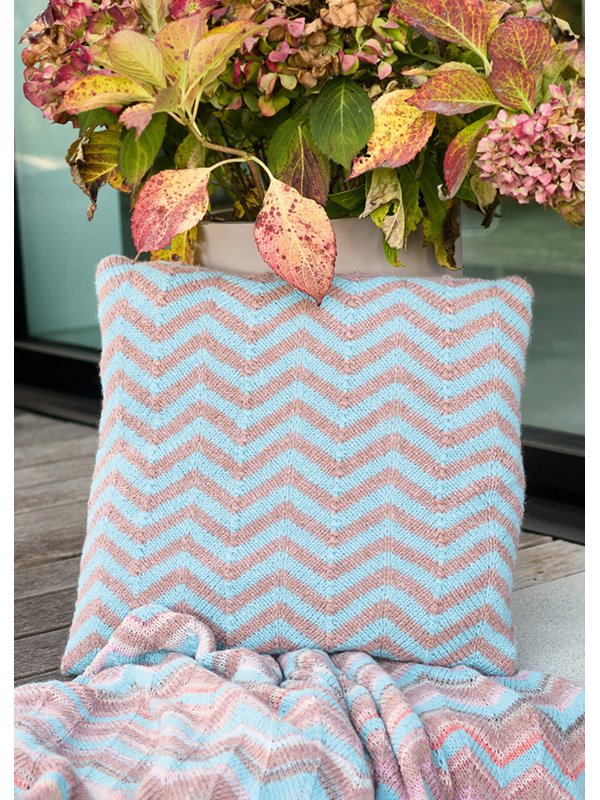 GESTREIFTE KISSENHÜLLE Brigitte No. 2 von Lana Grossa