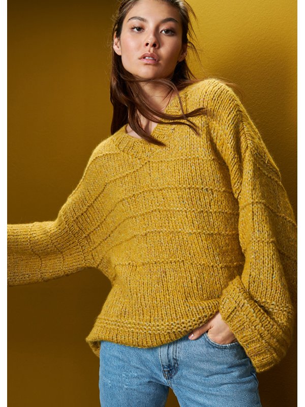 V-PULLI GLATT RECHTS MIT KRAUS-RECHTS-QUERRIPPEN Lala Berlin Tweedy von Lana Grossa