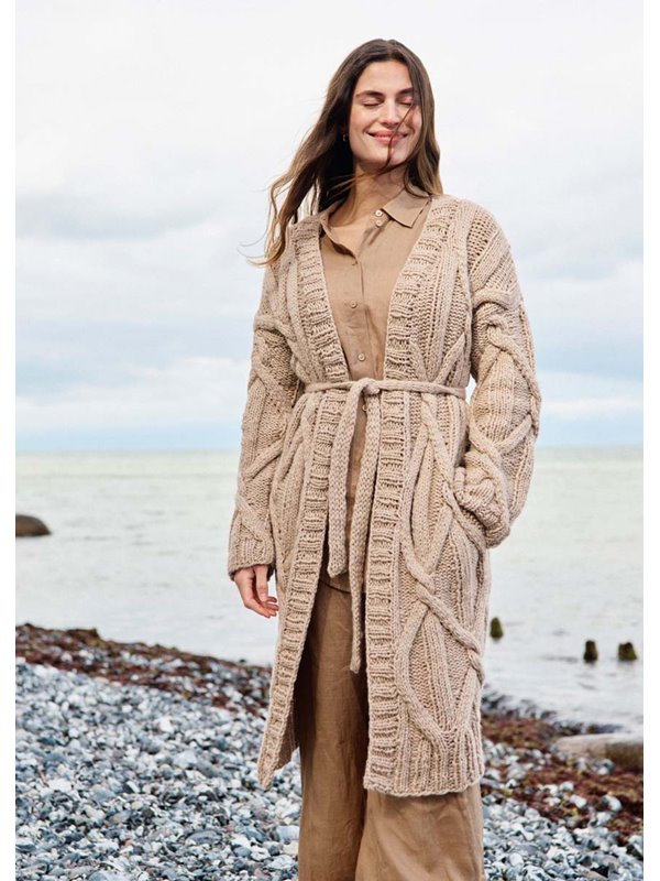 Lana Grossa MANTEL IM ZOPFRAUTENMUSTER Lala Berlin Lovely Cotton