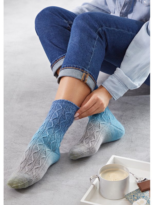 SOCKEN MIT JOJO-FERSE Meilenweit Merino hand-dyed von Lana Grossa