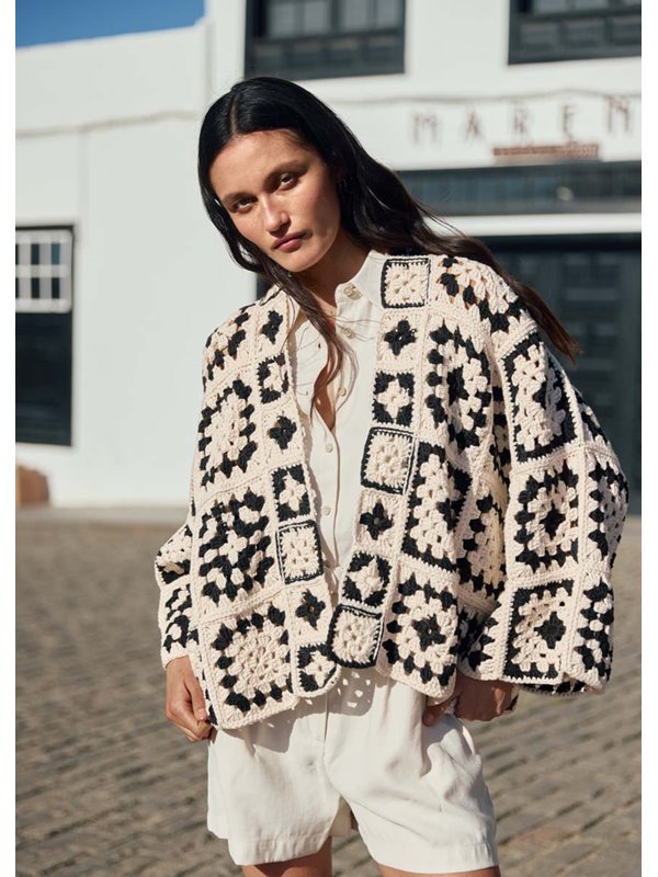 JACKE IN QUADRATISCHEN MOTIVEN Campo von Lana Grossa