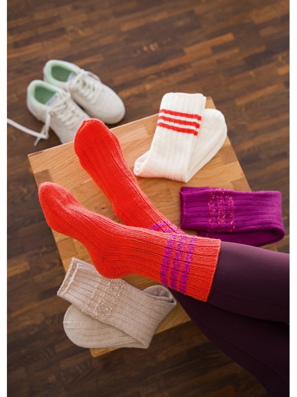 SOCKEN Meilenweit 100g Merino Extrafine, Meilenweit 50g Cashmere & Glamour von Lana Grossa