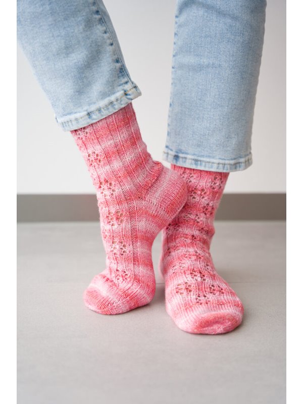 FRÜHLINGSSOCKEN Meilenweit 100g Seta Lia von Lana Grossa