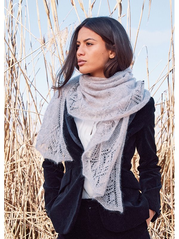 HALBRUNDES TUCH Silkhair Haze Mélange von Lana Grossa